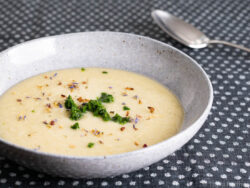 Blumenkohl-Parmesan-Suppe