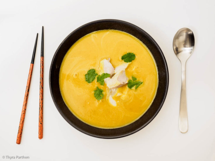 Kürbissuppe mit Curry und Fisch - Suppenblog